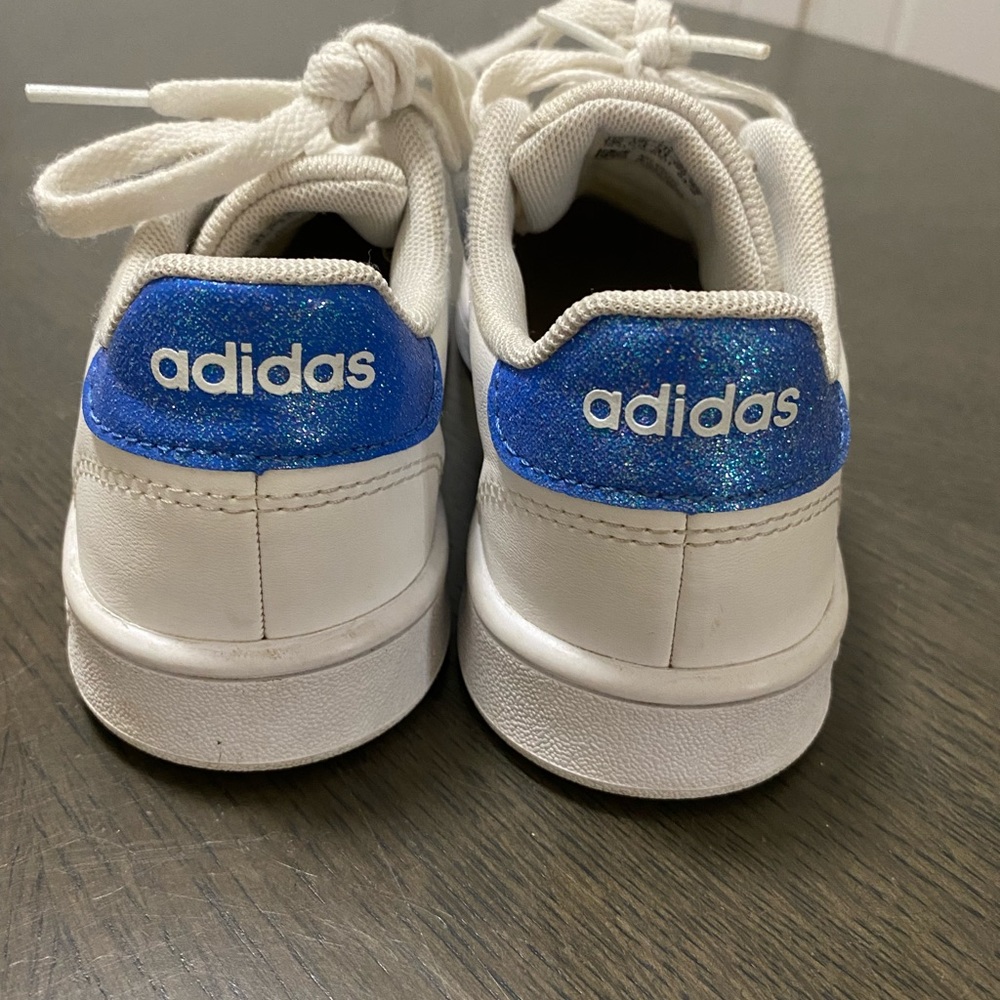 Adidas shoes 13y - Picture 5 of 8